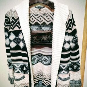 Chic Geometric Knit Cardigan